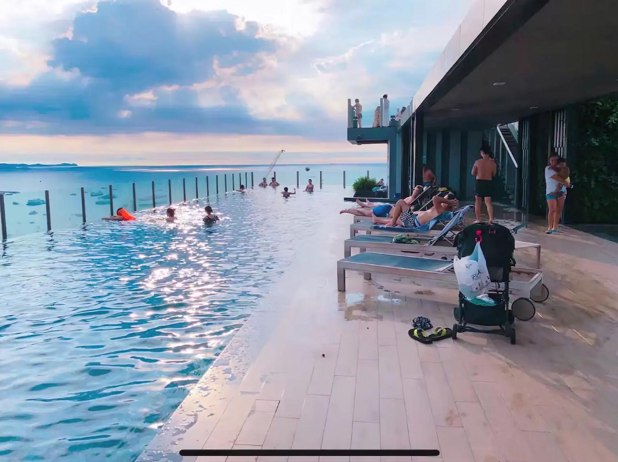 Central Pattaya - Sea View Large Balcony Condo With Infinity Pool Kültér fotó