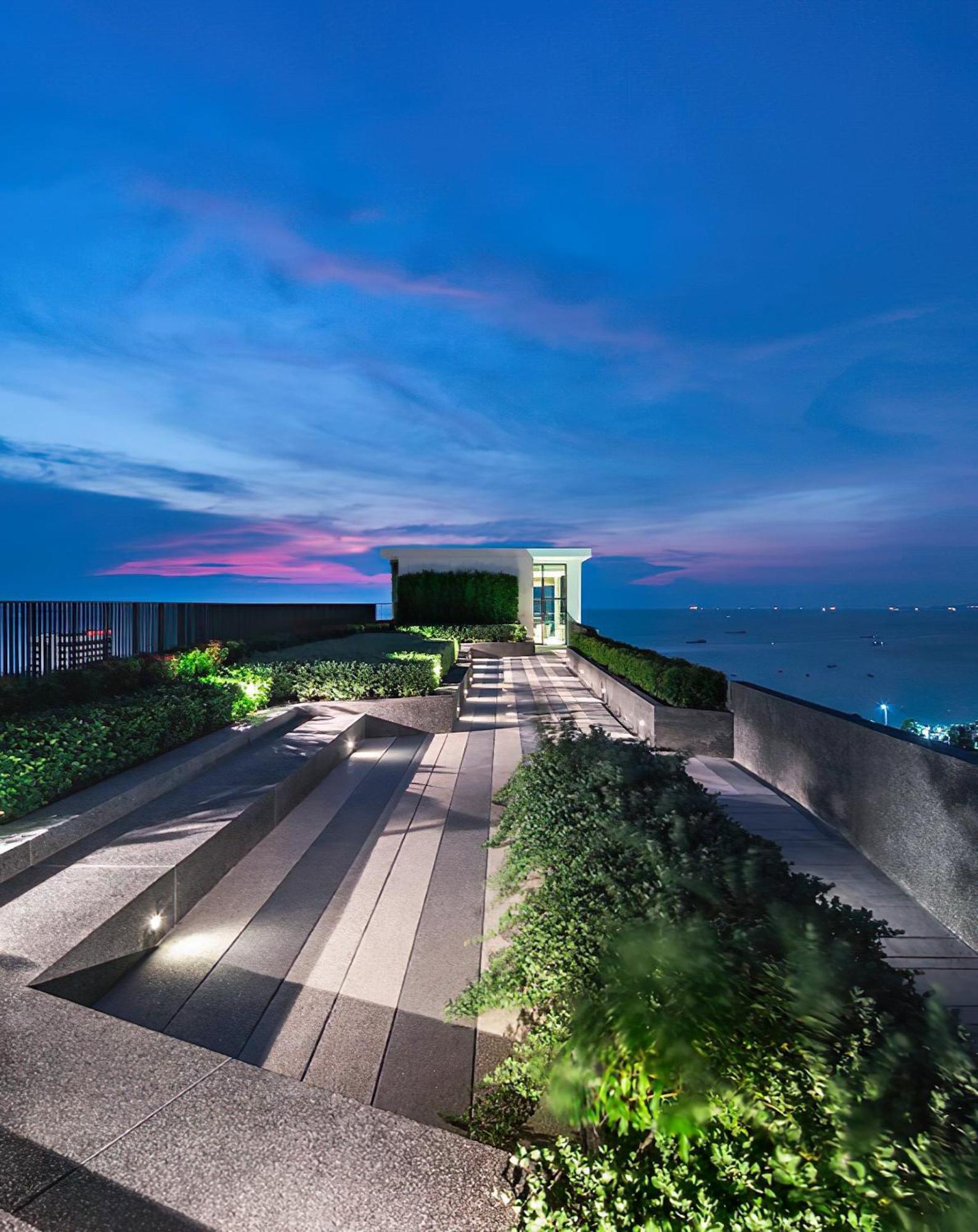 Central Pattaya - Sea View Large Balcony Condo With Infinity Pool Kültér fotó